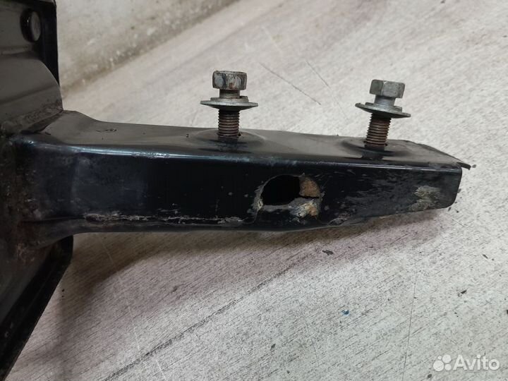 Кронштейн усилителя бампера задний правый Hyundai
