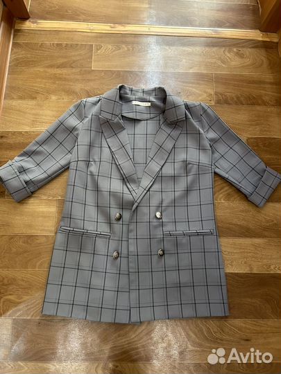 Брючный костюм женский