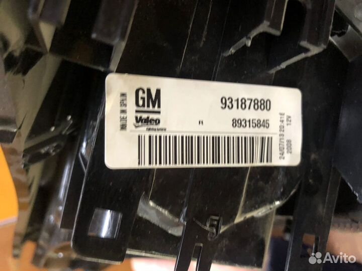 Задняя фара правая на Opel Meriva