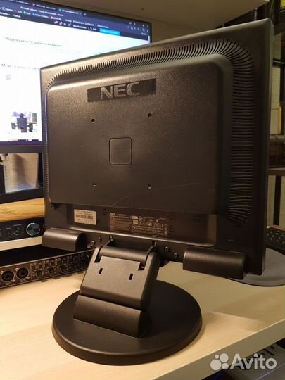 Монитор NEC multisync