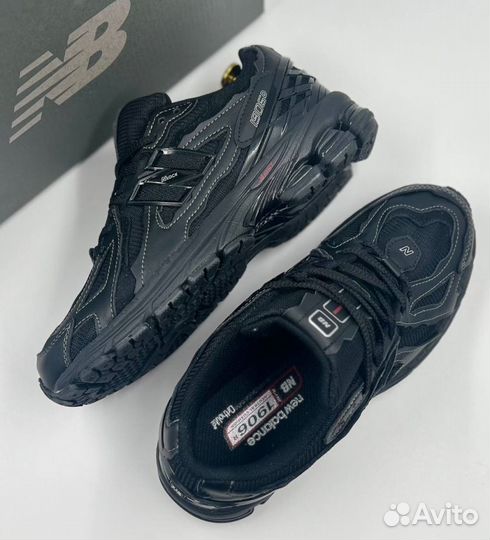 Новинка New Balance 1906