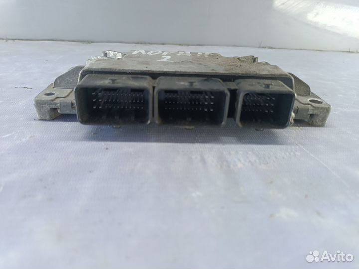 Эбу двс Renault Logan 2