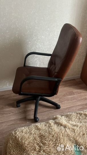 Компьютерное кресло