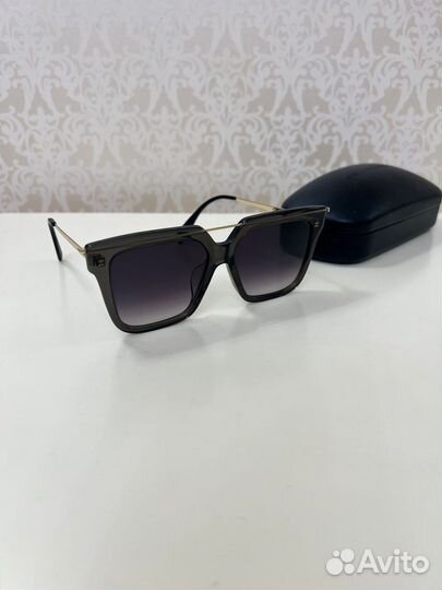 Солнцезащитные очки женские италия