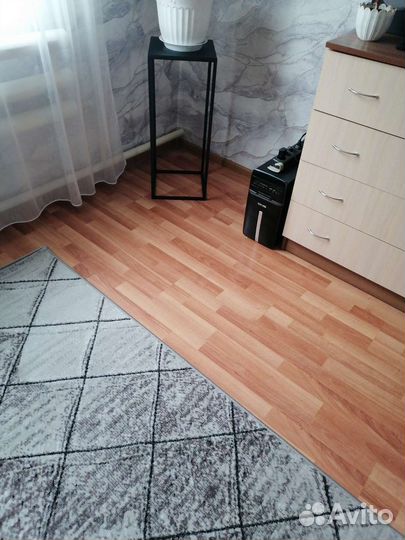 Подставка для цветов напольная металлическая