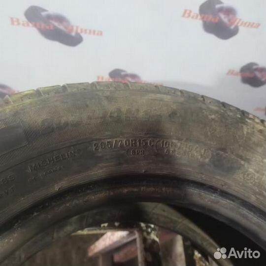 Michelin Agilis 205/70 R15