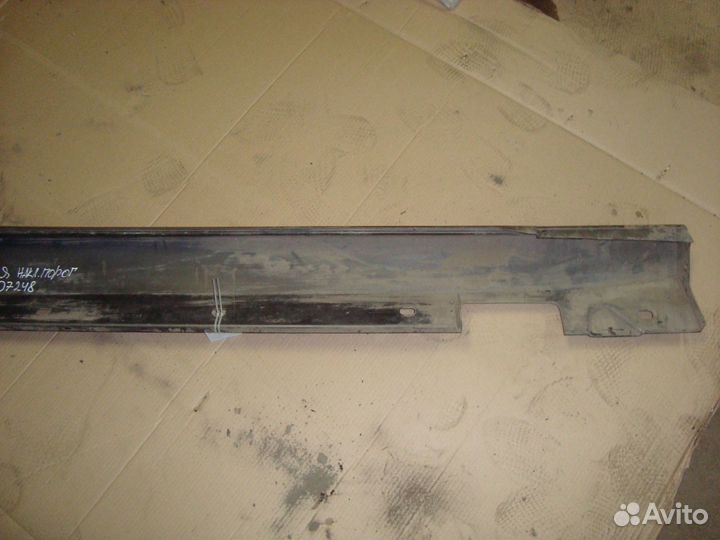 Накладка порога правая W212 A2126900140