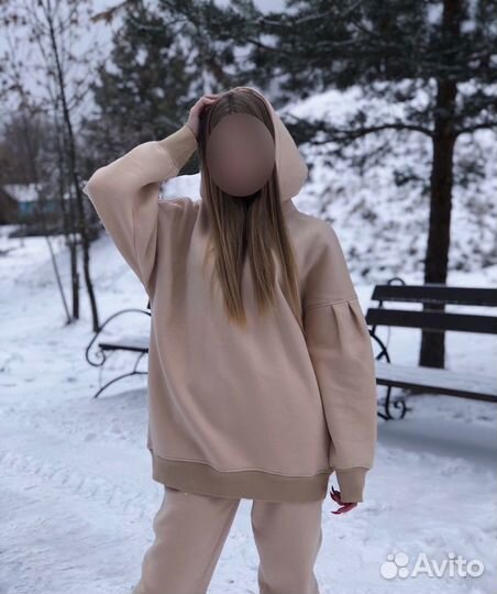 Спортивный костюм женский