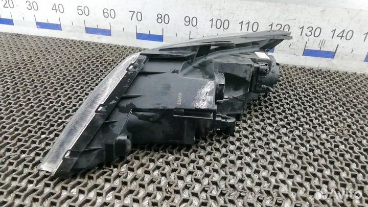 Фара правая Kia Sorento