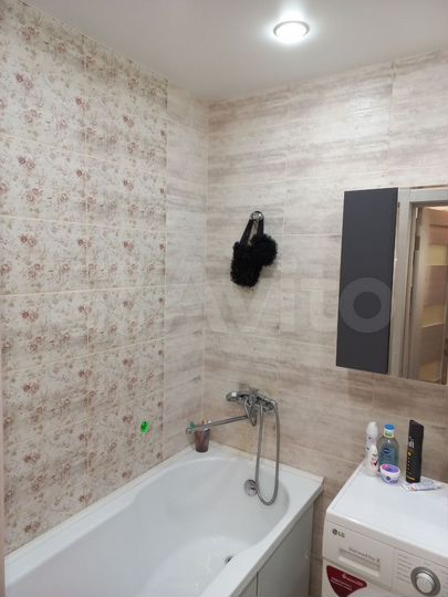 2-к. квартира, 53 м², 3/3 эт.