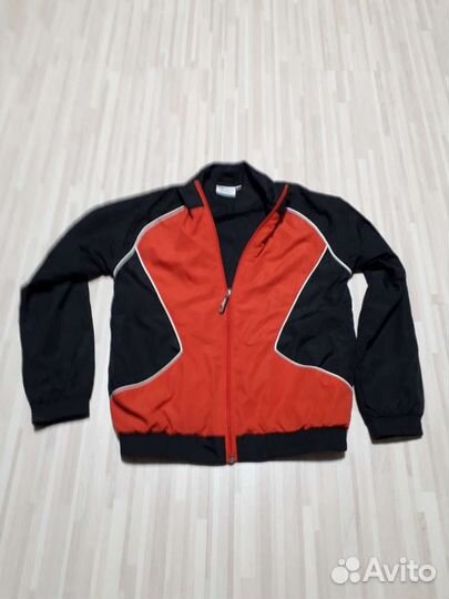 Спортивная куртка б/у Demix 140размер