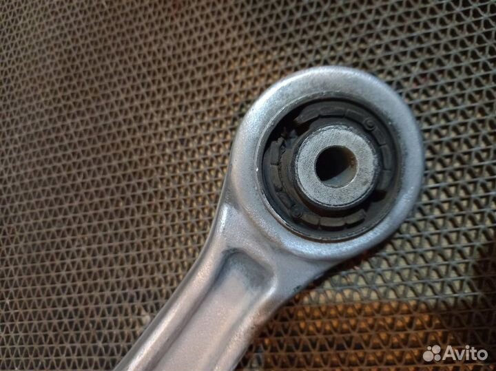 Рычаг передний левый audi A4 B8 8K2