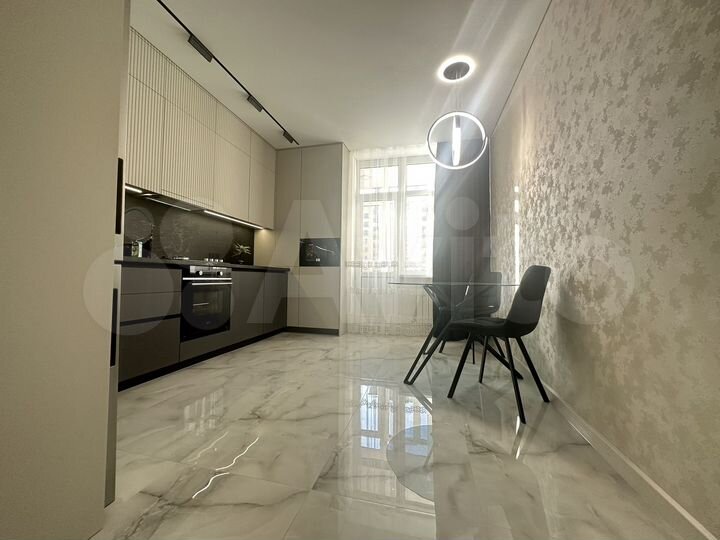 2-к. квартира, 61 м², 3/14 эт.