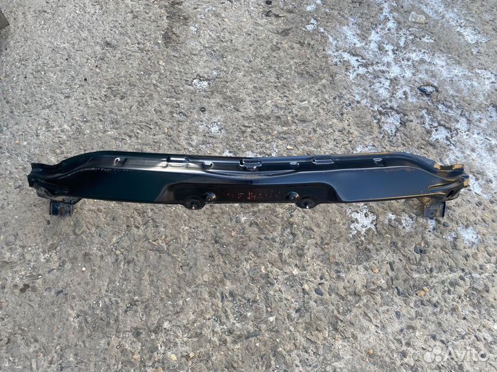 Mitsubishi l200 усилитель переднего бампера