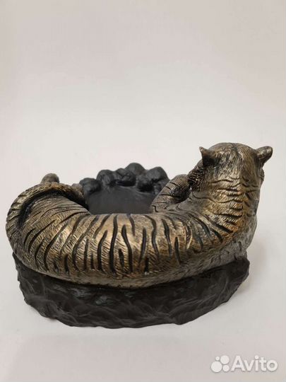 Тигр статуэтка 2022 год