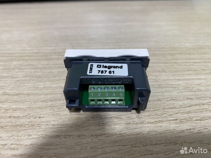 Розетка 1xUSB Legrand mosaic, белый 078761