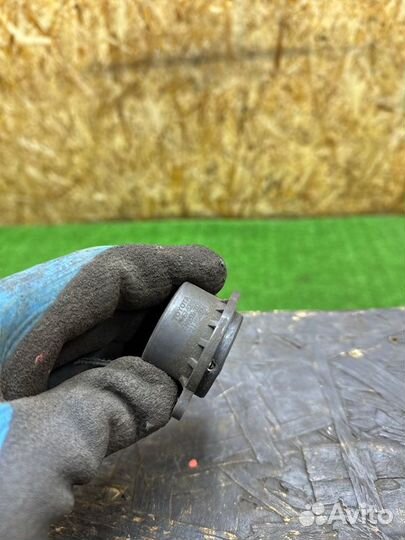 Датчик сцепления Toyota Corolla E150 1.6 1ZR