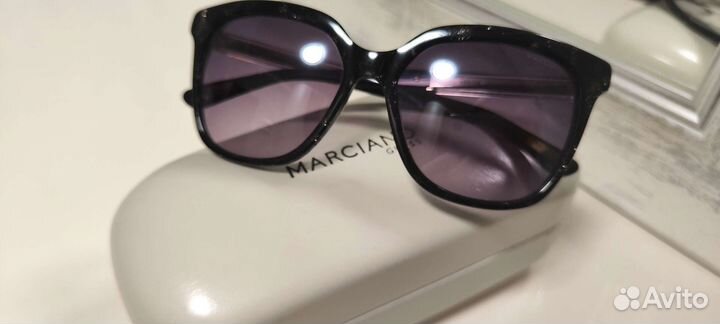 Солнцезащитные очки женские guess