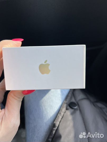Коробки iPhone и iPad