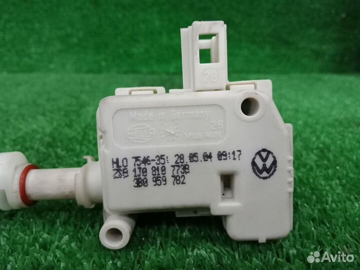 Замок лючка бензобака Volkswagen Touareg 7L 1