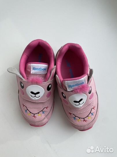 Reebok кроссовки на девочку размер 7 23.5