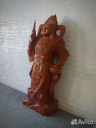 Плотное Дерево Будда воин