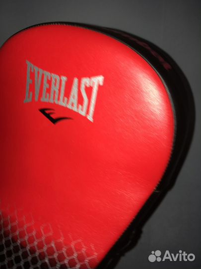 Продам лапу для отработки ударов Everlast