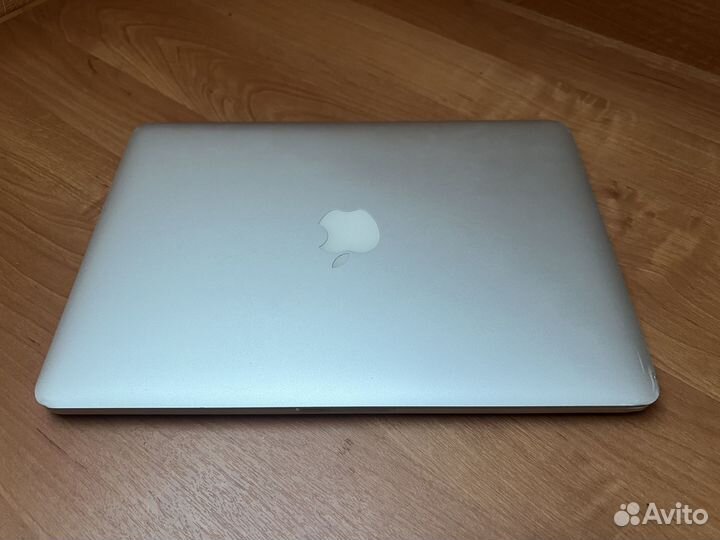 MacBook Pro 2015 13' SSD 256 Core i5, 2,7GHz, 8GB
