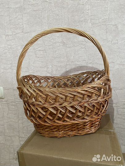 Корзина плетенная