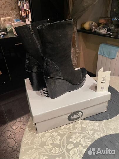 Новые черные зимние на меху полусапожки Kelton