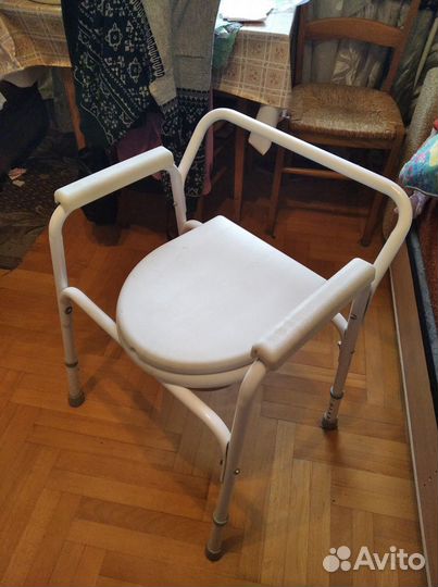 Туалетный стул