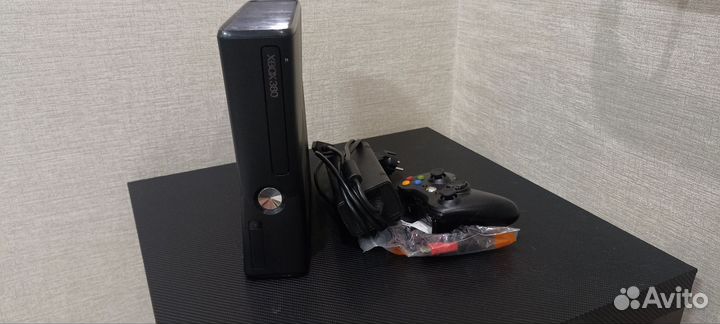 Xbox 360 slim 250gb прошитый freeboot