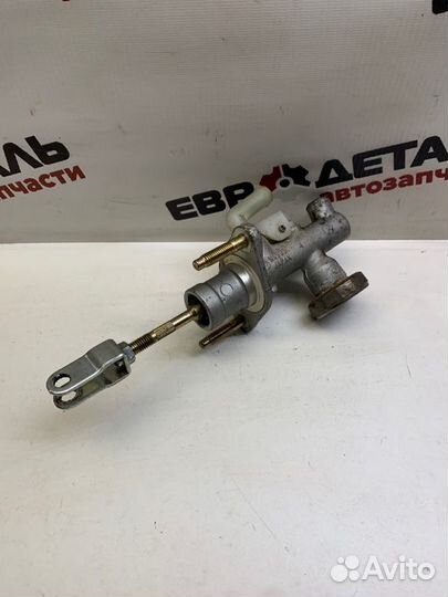 Главный цилиндр сцепления Nissan Almera N16 седан