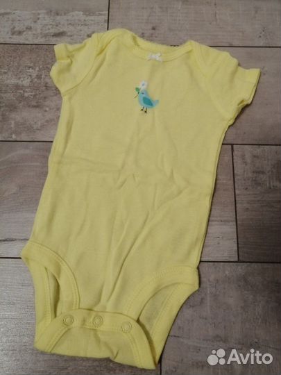 Carters Боди на девочку