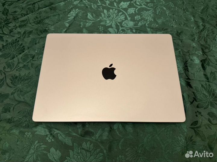 Apple MacBook Pro M1 16