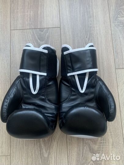 Боксерские перчатки Green Hill 14 oz