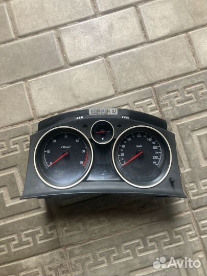 Пенель приборов Opel Astra H Diesel MT