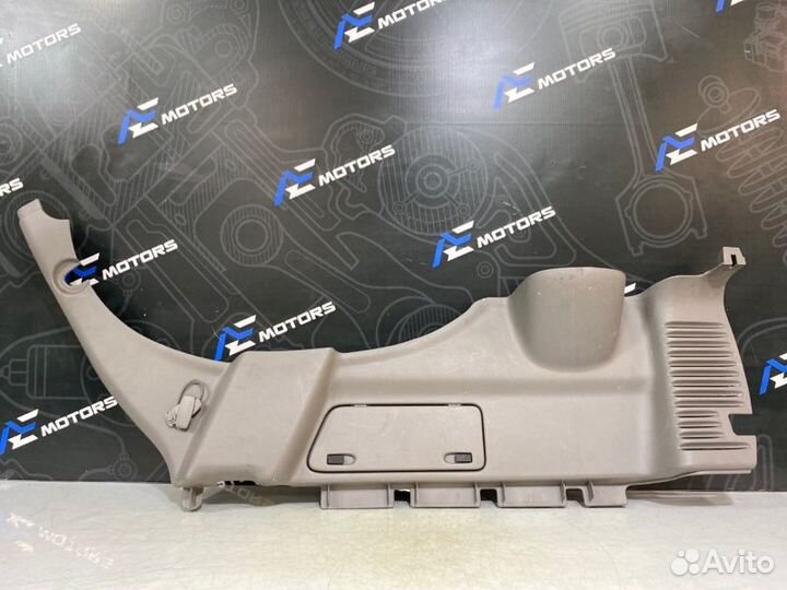 Обшивка багажника левая Chevrolet Trailblazer