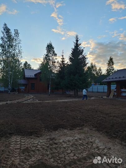 Вспашка земли минитрактором фрезой