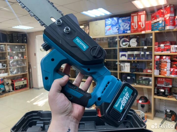 Аккумуляторная пила Makita Brushless 12