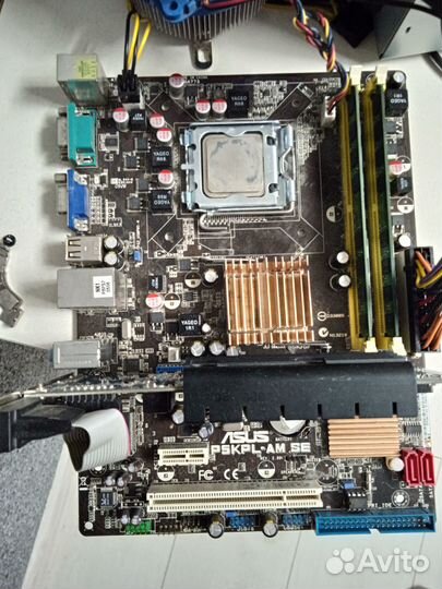 Материнская плата 775 с процессором и памятью