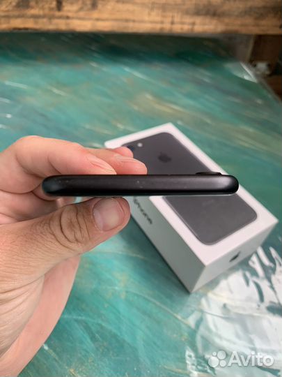 iPhone 7, 32 ГБ