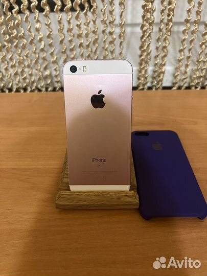 iPhone SE, 32 ГБ