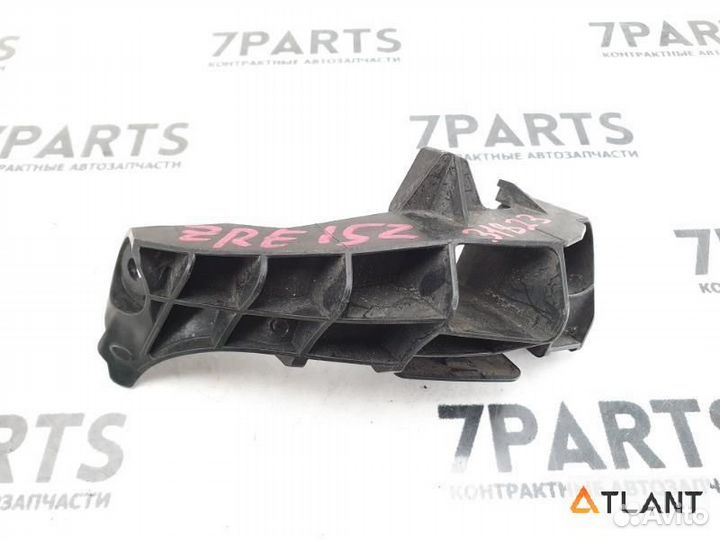 Крепление бампера задняя правая toyota corolla RUM