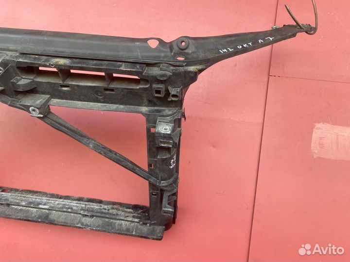 Передняя панель телевизор Skoda Octavia A7 cxxb