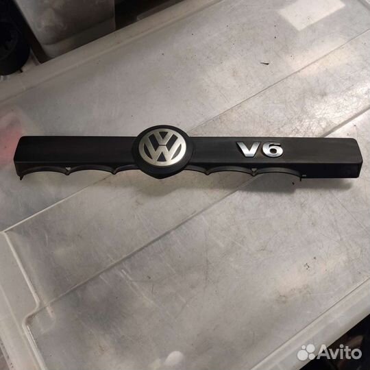 Крышка двигателя 3.6 BHK VW Туарег