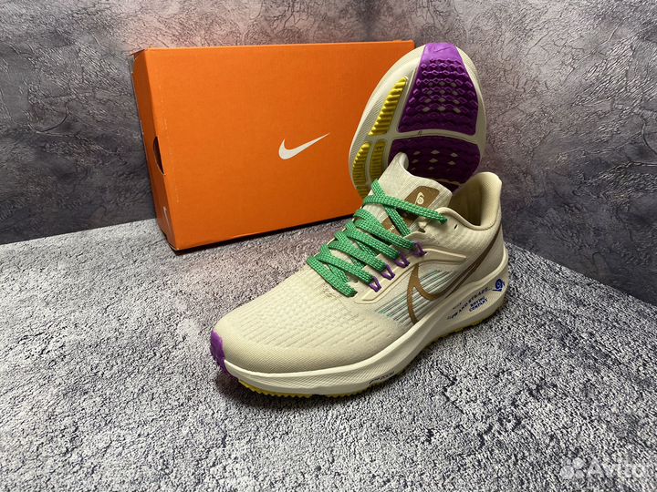 Кроссовки беговые Nike