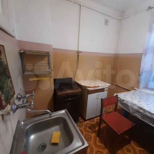 2-к. квартира, 57 м², 1/4 эт.