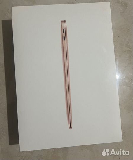 13-inch MacBook Air with Apple M1 / 256 GB SSD