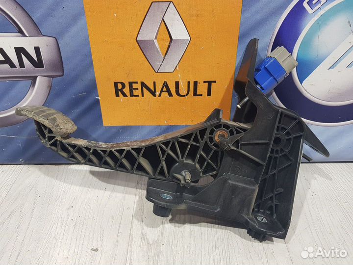 Педаль сцепления Renault duster